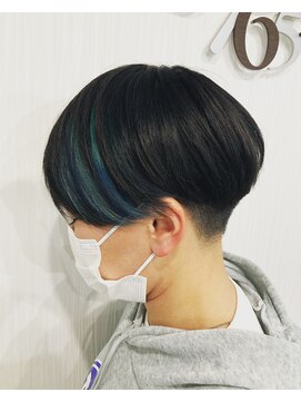 モニカ ヘア(MONIKA HAIR) ショートアクセントカラー。