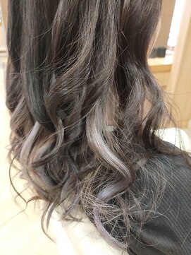 ヘアサロンアンドヘアメイクディー(hair salon hair make D) 仙台D　イヤリングカラー×ロングレイヤー×ヨシンモリstyle２