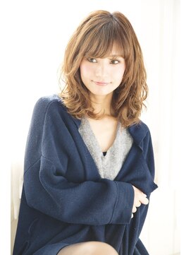 ライズ バイ レボ(RISE by REVO) 大人かわいい/レイヤーロング/グレーベージュ/前髪パーマ/我孫子