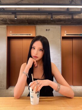 シウン(SIUN.) 大人艶髪レイヤーカット