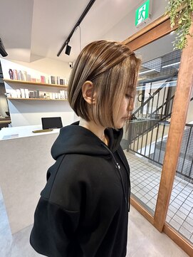 コス(KOS) 【KOS 立川】ハイライトカラー×大人ボブ