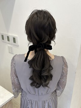 ディティカレスト(Dityca rst) オトナ可愛いローポニー♪