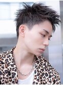 爽やか刈り上げツーブロックアップバングスパイキーショート