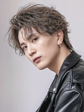 オーシャントーキョーオーバー 渋谷(OCEAN TOKYO OVER) サーフカール黒髪ツーブロック波巻きスパイラルセンターパート