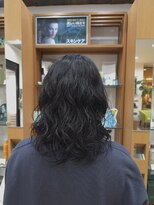 プランタンアヴェダ(printemps AVEDA)&nbsp;ウェット質感でつくる大人のくびれパーマ