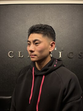 バーバークラシックス(BARBER CLASSICS) アイロンパーマでつくるオールバックスタイル