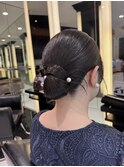 【藤岡】パール付きシニヨンヘア