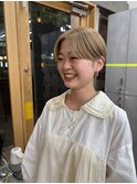 まろやかベージュのマッシュショート
