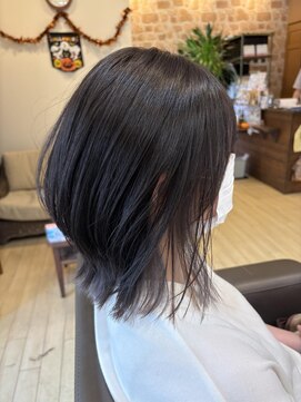 ヘアリゾートハピネス くびれボブ&インナーカラー