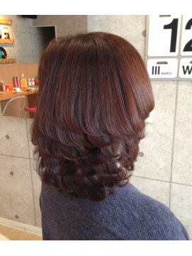 ハイヴ ヘアライン(Hi-ve hairline) ミディアムリッチカールスタイル