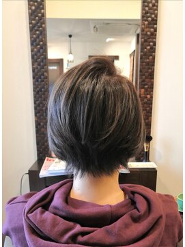 アヴィラ(Avilla) 【AVILLA】くびれショートボブ