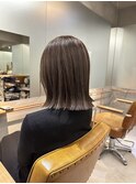 ベージュハイライト×切りっぱなしボブ