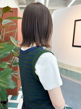 ノエ(noe) ベージュ×切りっぱなしロブ