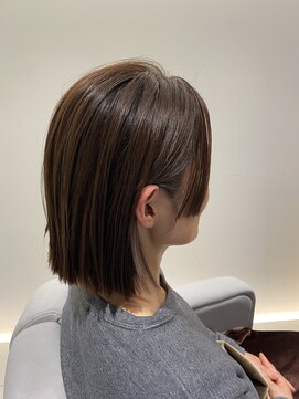 コム モア(COMME MOI) 切りっぱなしボブ