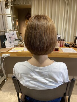 ゲミュ(gemu.) ショートボブ