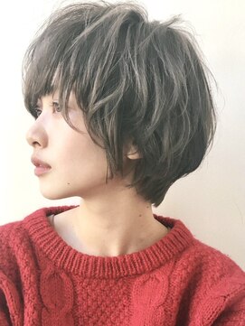 ノイカーム(noi Calm) 顔周りレイヤーカットグレージュカラーくびれボブベージュカラー