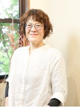トータルビューティ ブラッシュ 須賀 静香