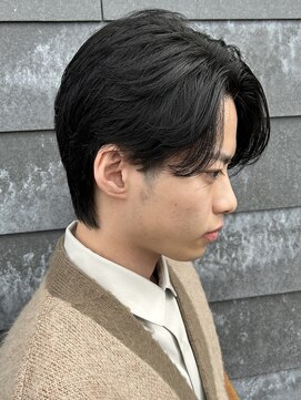 ヒュイル バイ ニアウ(Hwyl by Niau) メンズマッシュセンターパートスパイラルパーマニュアンスパーマ