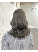 オリーブベージュ