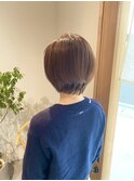 大人綺麗めショートボブ/艶感ベージュカラー