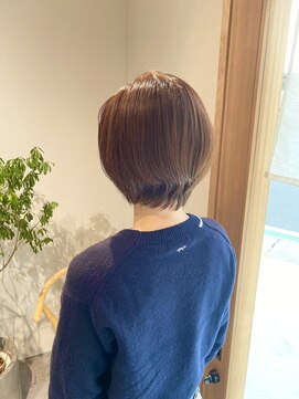 シスイ(sisui) 大人綺麗めショートボブ/艶感ベージュカラー