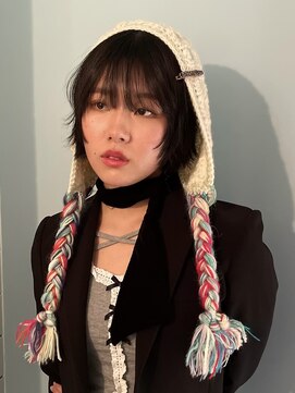 ローエ バイ デコ(Rohe by DECO) -Saki- レイヤーショート ブルーブラック