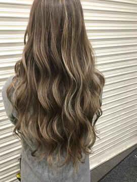 ボタニウム バイ アールサロン(BOTANIUM by RrSALON) 外国人風ハイライト×シアーグレージュ☆