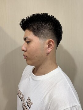 グレイスフル バーバープラチナム 六本木店(Graceful Barber platinum) かき上げバング束感フェードショート