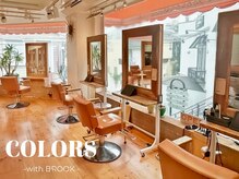 カラーズ ウィズ ブルック(COLORS with BROOK)