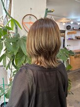 【最旬ミディアム】軽やかな動きと抜け感。大人のレイヤーウルフでイメチェン！