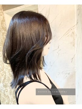 メゾン ドゥ ジェメシェラ(Maison de gemeshe'ra) 艶っぽいlayermidi. 韓国 至高のcut olive grey