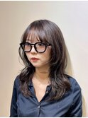 レディースミディアムレイヤースタイル