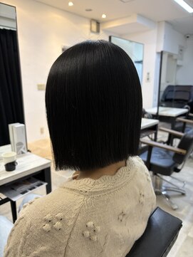 アルメリア 池袋(Arumeria) ボブぱつっとボブ韓国風タッセルボブ暗髪ダークグレー10代20代