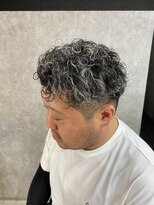 ビアーク(Be:arc)&nbsp;ホワイトハイライトカラー&強めパーマ