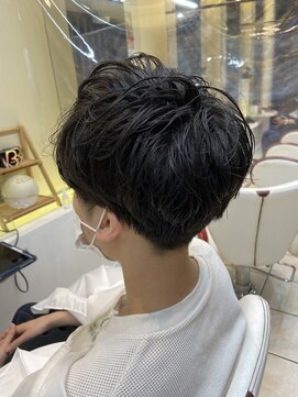 クオリス 上板橋店(QUALIS) 韓流マッシュ束感ニュアンスパーマ【ツーブロ刈り上げ】