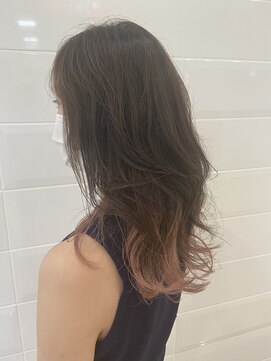 ゼル イオンタウン名西(ZELE) ピンクグラデーション