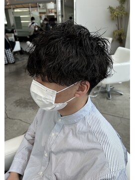 ブランコジーサウス(BLANCO G South) 波巻きスパイラルパーマ　ツーブロック　メンズマッシュ