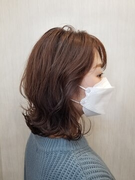 ヘアサロンアンドカフェ エイチプラス(H plus) くびれミディアム