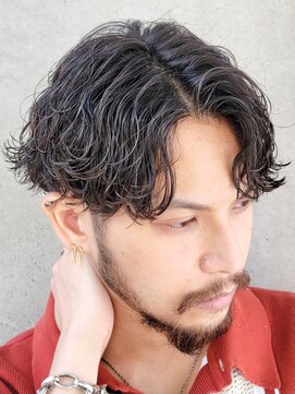 フィフス 原宿(fifth) ツイストパーマ波巻きスパイラルパーマセンターパートマッシュ