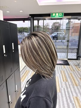 ストゥー(StueW.) ご出産前での根元プリンを隠しやすいハイライト[倉敷][岡山]