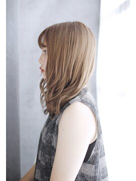 シュシュット(chouchoute) レイヤーカットウェットヘアデザインカラーオリーブベージュ/160