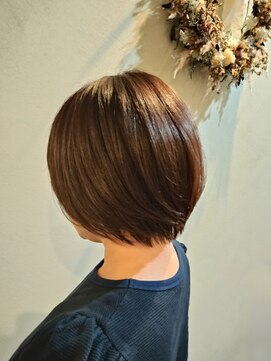スミ(SUMI) ショートボブ