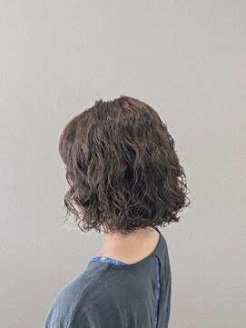 ウシワカマルエムティードット(USHIWAKAMARU MT.) ウェーブパーマ×ボブ