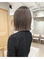 ローレン(LOREN)&nbsp;ミルクティーベージュぷつっとボブケアブリーチ 梅田