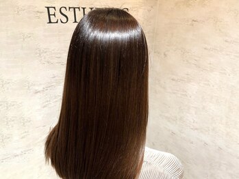 レイビューティー 浜町中央橋店(RAY+beauty)の写真/【お得なクーポン多数ご用意◎】質感・手触り共に大満足◎クオラインで潤い溢れるナチュラルストレートに＊