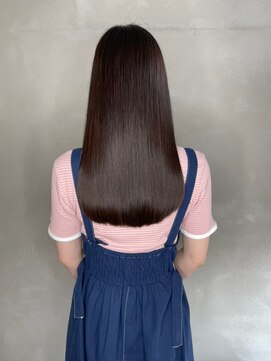 フェアリーテール 高坂店 なめらかな指通り、うるつや美髪ロング