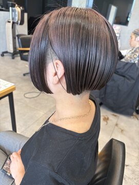 アチーブリス(achieve Liss) 半分刈り上げ毛量ダウンスタイル