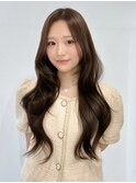 韓国風×ガーリーな軽やかレイヤースタイルとシアーブラウン
