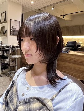 アイドットプラスフェリシア 表参道(i.+FERiCIA.) ミディアムウルフ/レイヤーウルフカット/顔まわりレイヤーカット