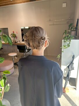 ニア(nir.) #ハイライト #パーティヘアアレンジ #編みおろし